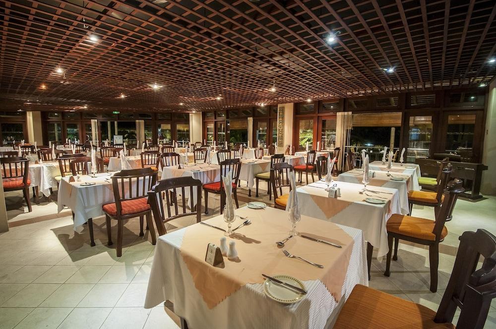 Jalsa Beach Hotel & Spa Poste Lafayette Buitenkant foto